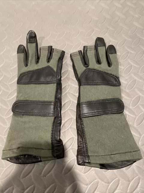 Wiley X Aries USA Foliage Green NAVAIR Flight Gloves Medium Tactical Flyer Pilot