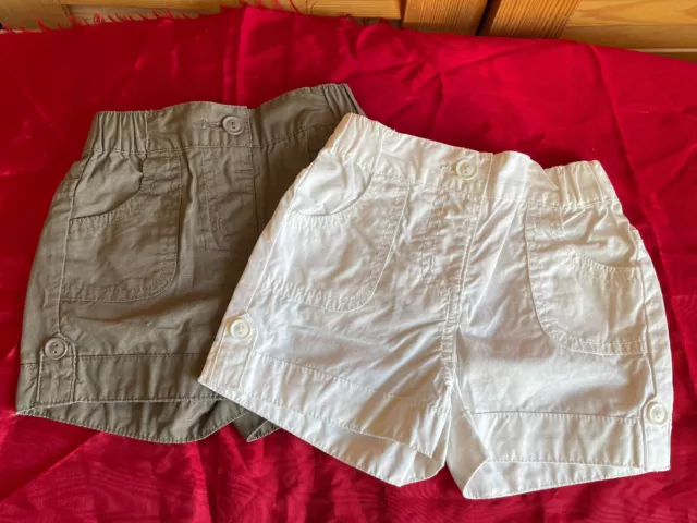 Lot de  2 Shorts Taille 6 Mois Kimbaloo neufs 