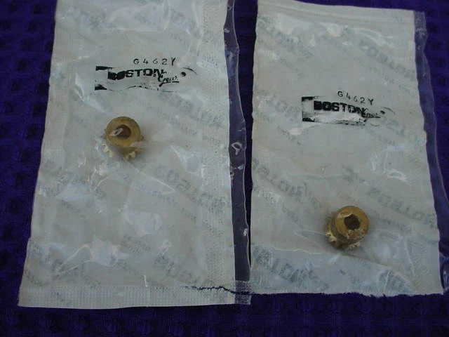 Two Boston G462Y Brass Miter Gears