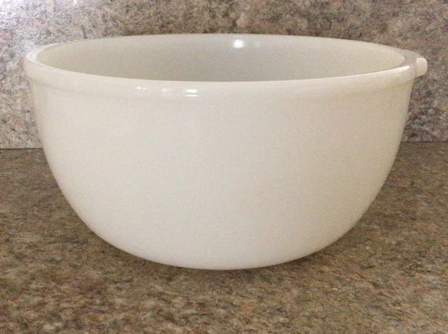 VINTAGE GLASBAKE FOR Sunbeam Mixmaster Milk Glass Mixing Bowl 4 Quart 