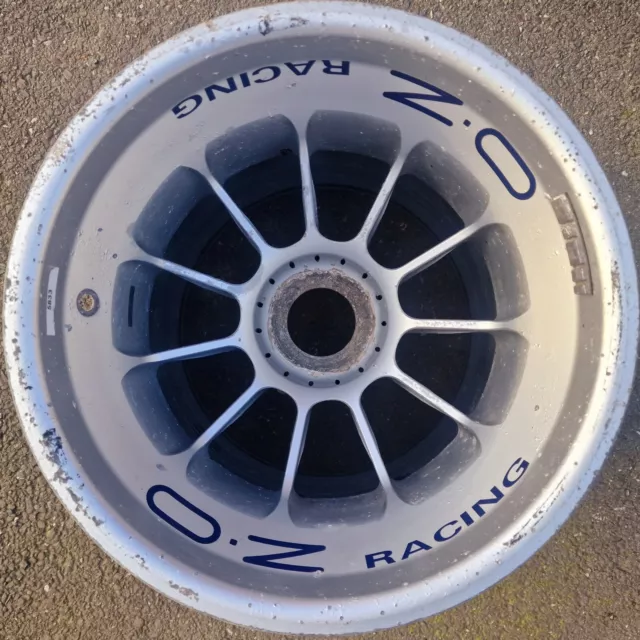 Original race used 2008 Red Bull Racing RB4 F1 wheel Web Coulthard + Free Model.