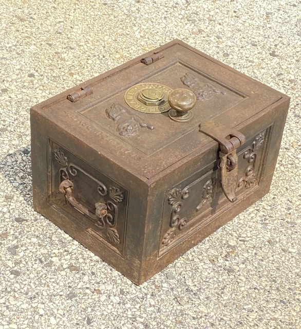 Antique Cast Iron Crane Foundry Co C.H. Crane Ship Strongbox Safe with Lions