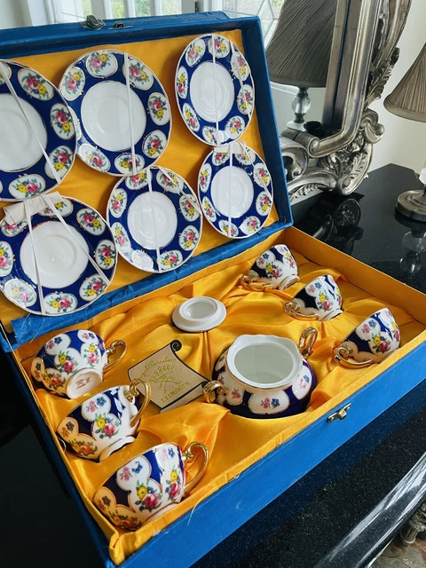 Vintage Limoges handbemalte Espresso Kaffeetassen und Untertassen X6 und Zuckerschüssel