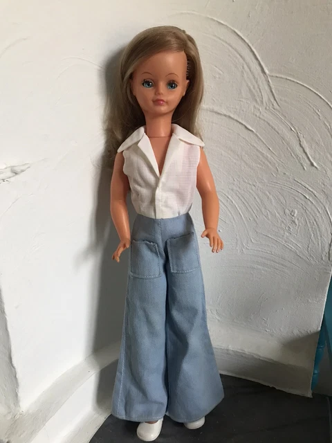 POUPEE CATHY BELLA Tenue D'origine Bruxelles  Complete De 1980 EUR 79,00 - FR