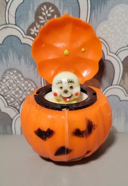 Vintage Fun World Halloween Jack-O-Lantern Pumpkin Pop Up Ghost Plastic Toy