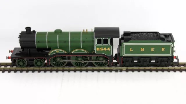 Hornby B12 Class locomotive (from R1032 set), 8544, in LNER fully lined green