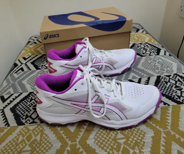 Womens ASICS Gel-Netburner Academy 9 Netball Shoes Size 7 BUT FIT 6 White Purple