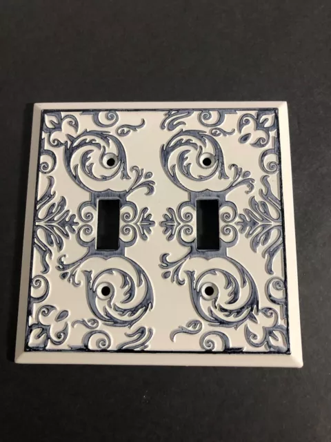 Cubierta de placa de doble interruptor de pared adornada de metal
