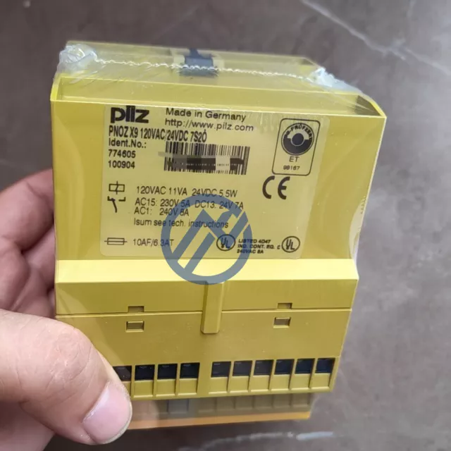 Brand new   Safety relays 774605 expedited express DHL #A6-22