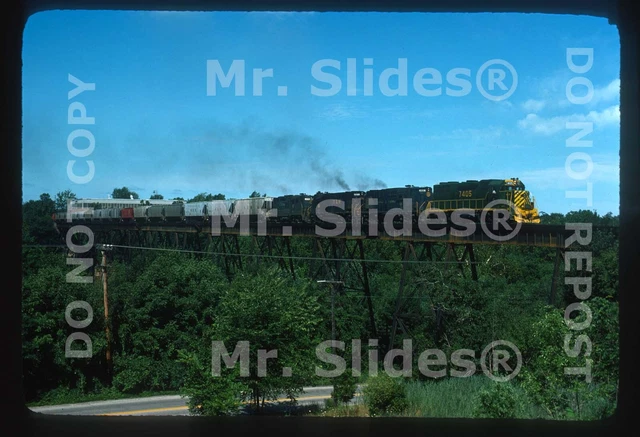 Original Slide D&H Delaware & Hudson /Reading Pnt GP39-2 7405 & 3 On N&W In 1976