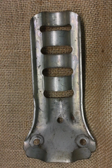 Vintage Flag Pole 3/4” Bracket Banner Holder Old Rustic Steel 39 Degree Angle 2