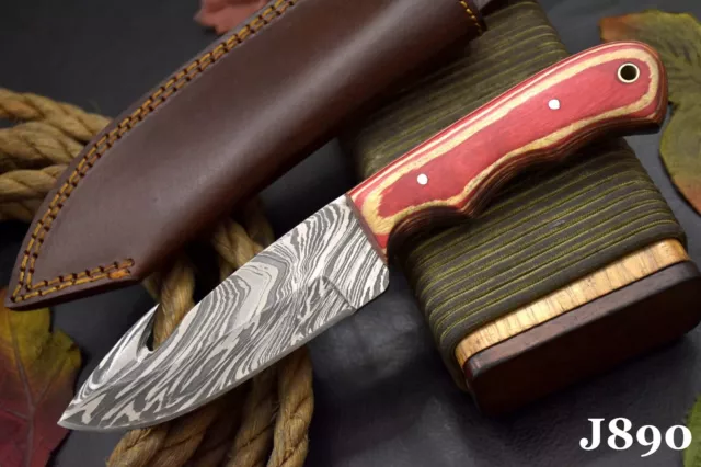 Custom Damascus Steel Gut Hook Hunting Knife Handmade With Wooden Handle (J890)