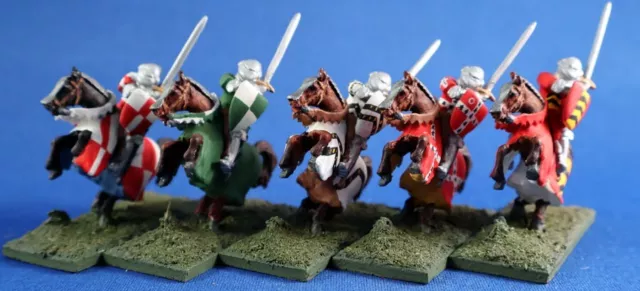 Lot of 15 Hinchcliffe 25mm Medieval Mounted Knights