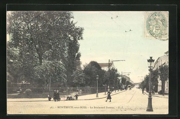 CPA Montreuil-sous-Bois, Le Boulevard Pasteur, vue de la rue