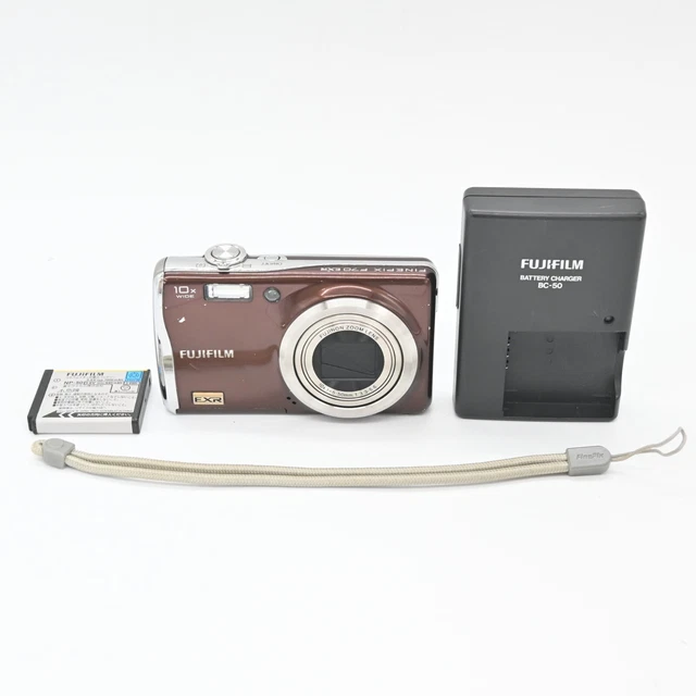 Exc-2-FUJIFILM-FinePix-F70-EXR