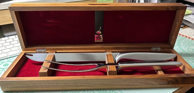 Vintage Gerber Legendary Blades Carving Fork & Knife Set American Walnut Box