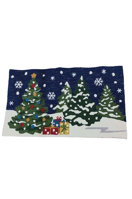 Plow & Hearth Shimmer Indoor/Outdoor Holiday Rug Tree