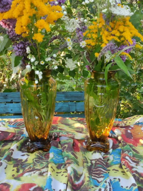 Paire De Vases Anciens /Vintage - Style Art Déco -En Verre Moulé →→ Fumé /Ambré