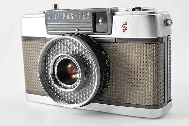 タムロン SP AF 24-135mm F3.5-5.6 Canon EF What Digital Camera Uk 161 2010 05 | PDF | Adobe Photoshop