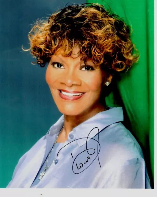 “Walk On By” Dionne Warwick Hand Signed 8X10 Color Photo COA