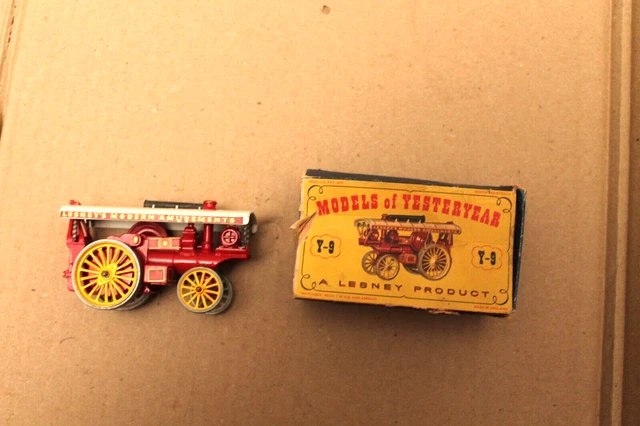 Matchbox Yesteryear: Y09 1 A 2 Fowler Big Lion Showman's Engine (1924