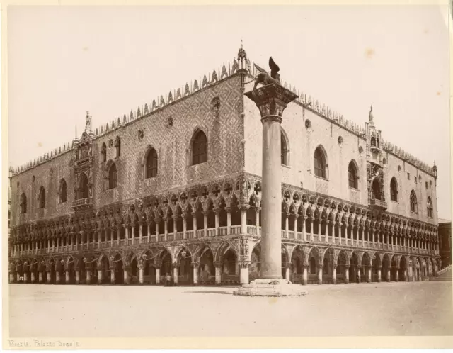 Italie, Venezia, Palazzo Ducale  Vintage albumen print.  Tirage albuminé  20