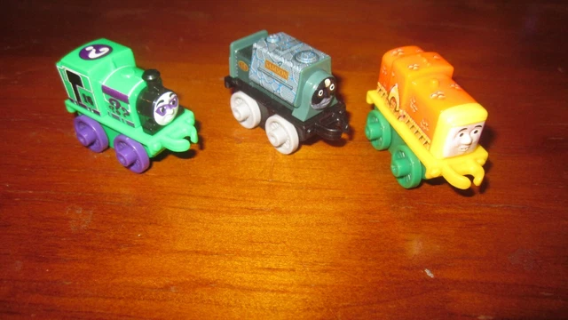 Fisher-Price Imaginext DC Super Friends Penguin Copter And Batman Figure - We-R-Toys-659965