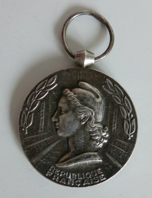 Médaille Du Travail SNCF Chemin De Fer 1926 - Bronze O.ROTY