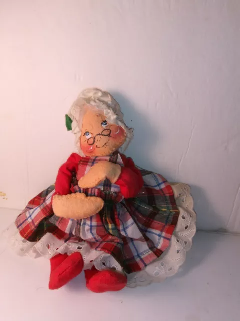 Annalee 7” Bespeckled Mrs Santa Claus in Print Apron w/Lace Doll 1963 ~ #501086
