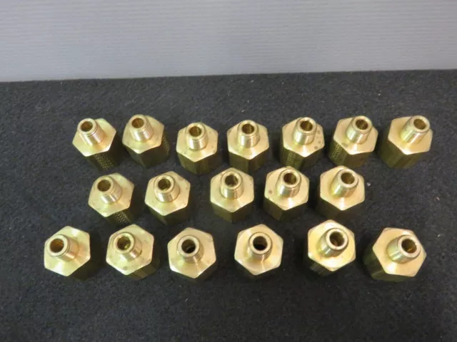 Eaton Brass Adapter 1/8" NPTM 1/4" FMPT Water Oil Gas Air New Lot of 18