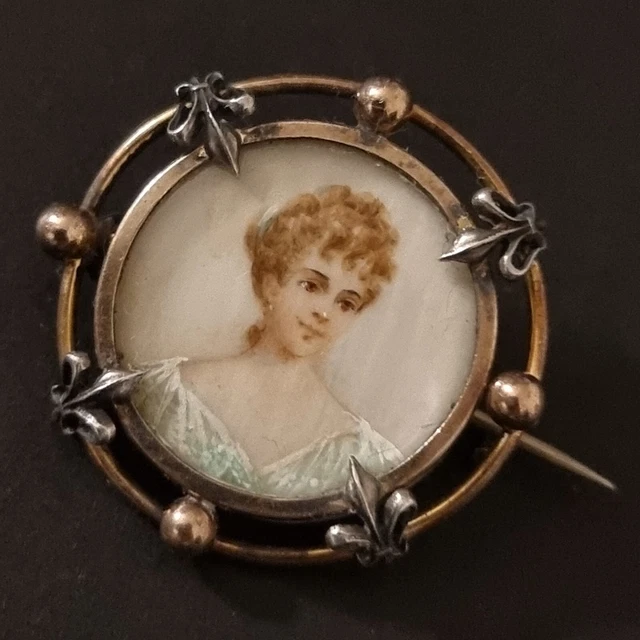 Belle Broche Ancienne XIXème Siècle En Argent Avec Miniature Peinte Sous Verre - Portrait - Occasion Bon état