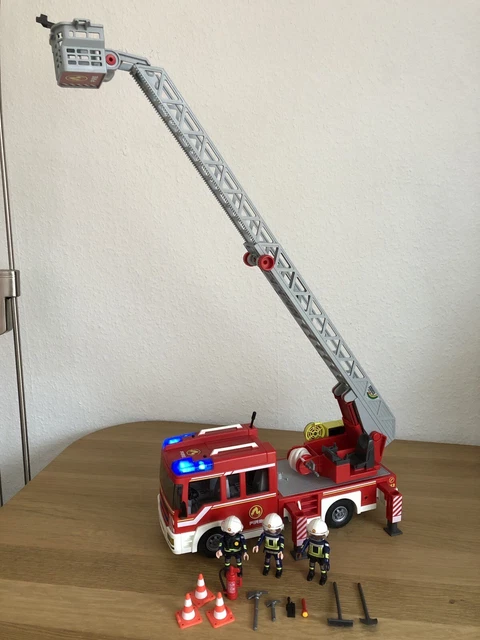  PLAYMOBIL 9463 FEUERWEHR-LEITERFAHRZEUG Feuerwehrauto EUR 37,90 Bildidee 