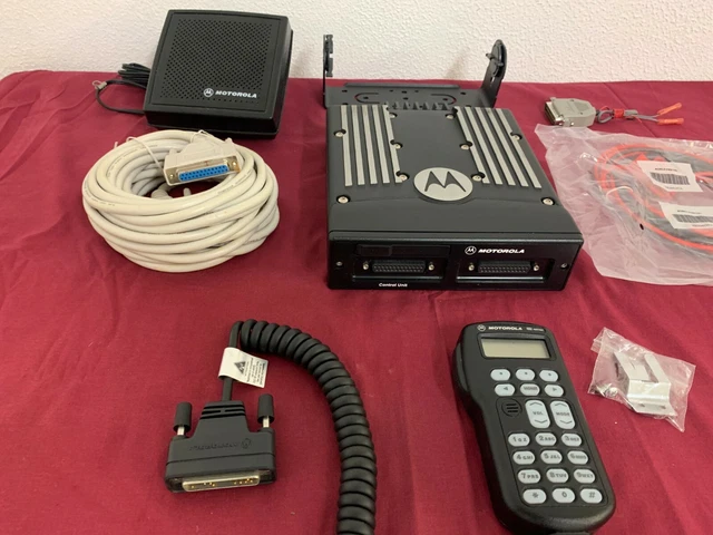 thumbnail image 2 of Motorola XTL5000 VHF P25 Mobile Radio – 50W, AES-256, DES-OFB, 1000 Channels 2 of 5