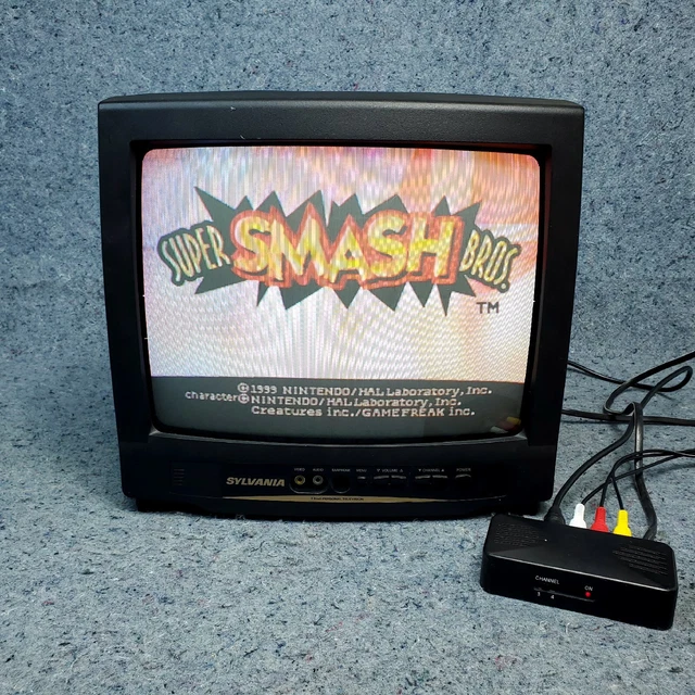 SYLVANIA CRT TV Retro Gaming Television Vintage 13" Screen SRT2213 Y2K