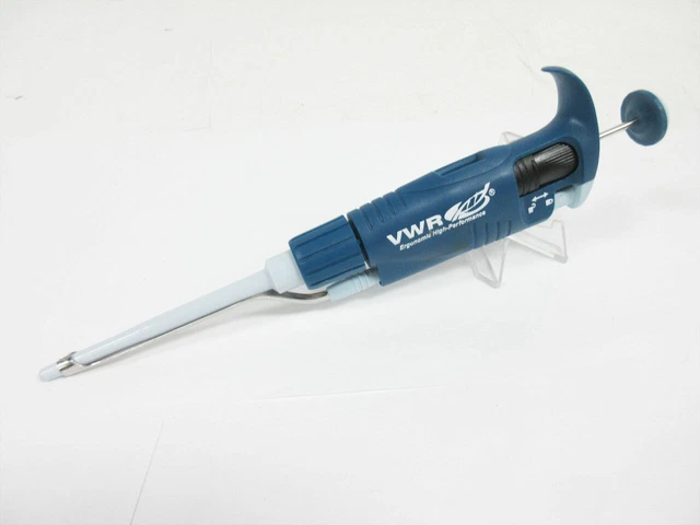 VWR SIGNATURE 89079-972 ERGONOMIC HIGH PERFORMANCE PIPETTE 50 - 250 uL PIPET