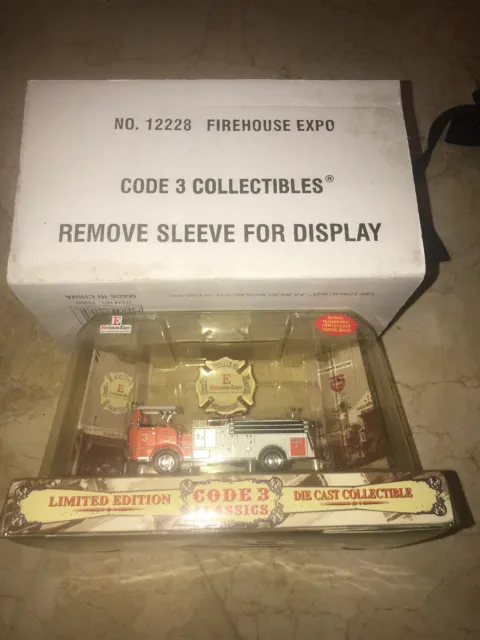 Code 3 1/64 Classics Firehouse Expo 2000 Crown Pumper - 12228 - Nib