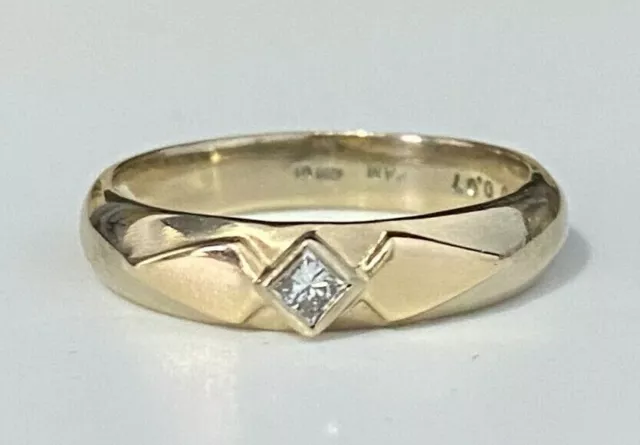 18K Solid Yellow Gold & Princess Cut Diamond Band Ring Size N 1/2  -  6 3/4