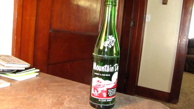 RARE MOUNTAIN DEW Danny and the Boys 10 OZ ACL SODA BOTTLE HILLBILLY & JUG