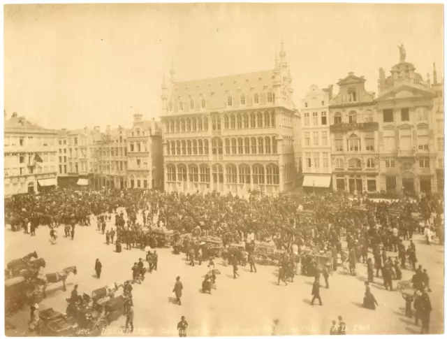 Belgique, Bruxelles, Grand-Place, maison du Roi Vintage albumen print, Tirag