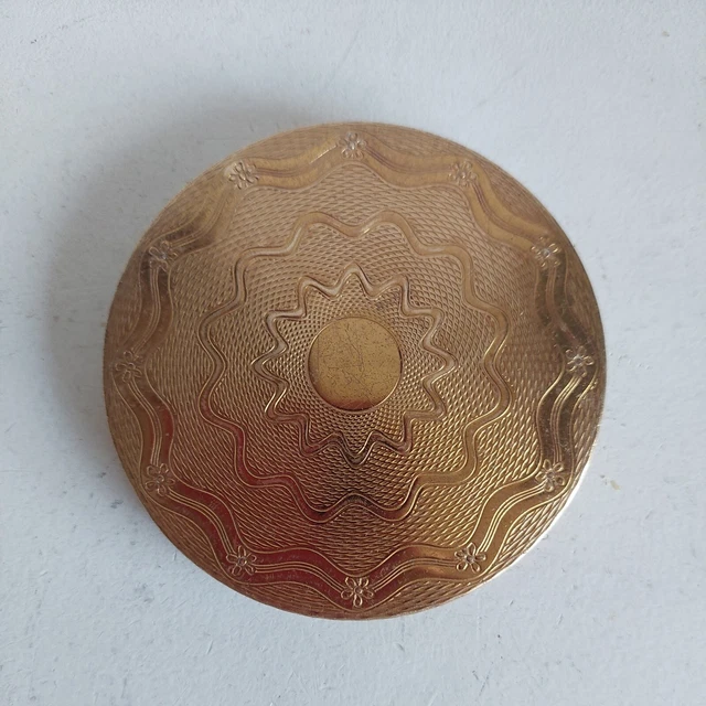 Ancien Grand Poudrier Rond Plat en Métal Doré Gravé Rosaces