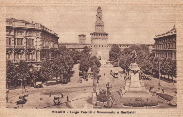 Cartolina *17 Milano Lombardia Largo Cairoli E Monumento A Garibaldi Non Viagg.