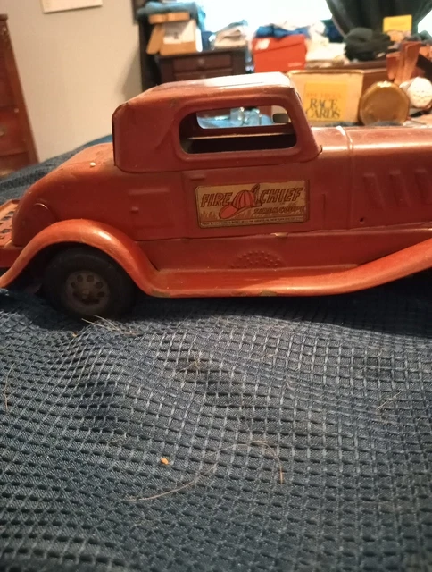 Vintage Girard Fire Chief Siren Car. Complete, see description and all picks