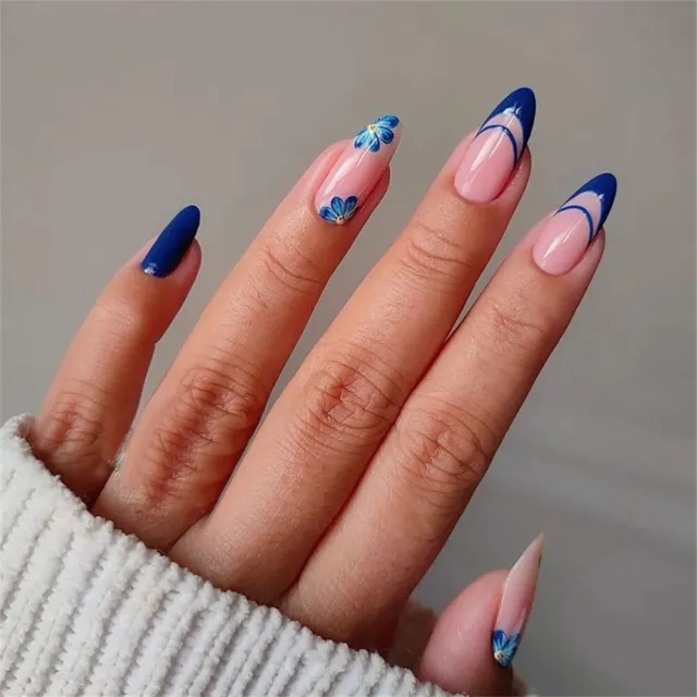 Royal Blue Flowers uñas postizas prensa corta de almendras en uñas para arte de uñas 24 piezas