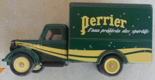 DINKY TOYS 265 Plymouth États-Unis taxi pratiquement comme neuf/en boîte EUR 256,36 - FR