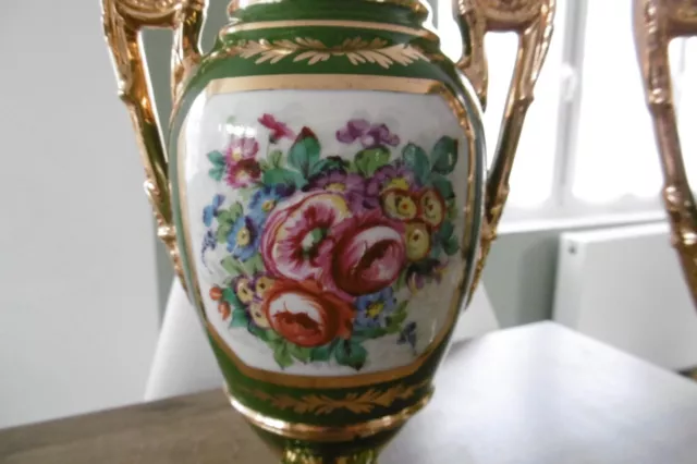 Ancienne paire de vases en porcelaine de Paris Samson style empire 3
