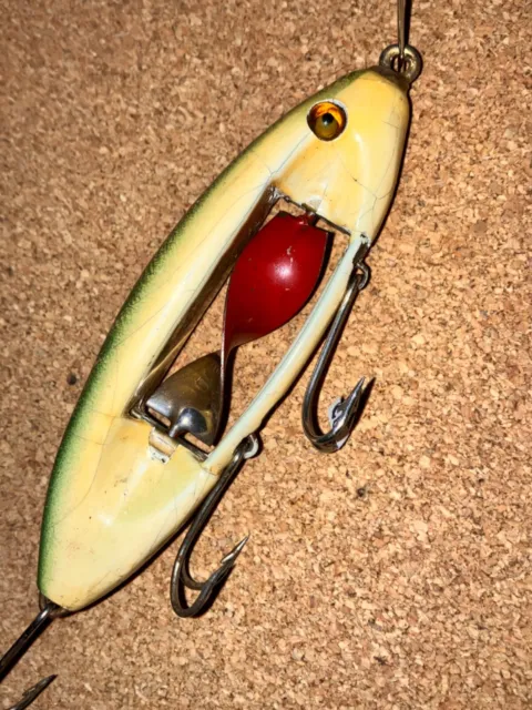 VINTAGE MAKINEN TACKLE Co Merry Widow Wood Fishing Lure RH/W Scale $14.99 -  PicClick