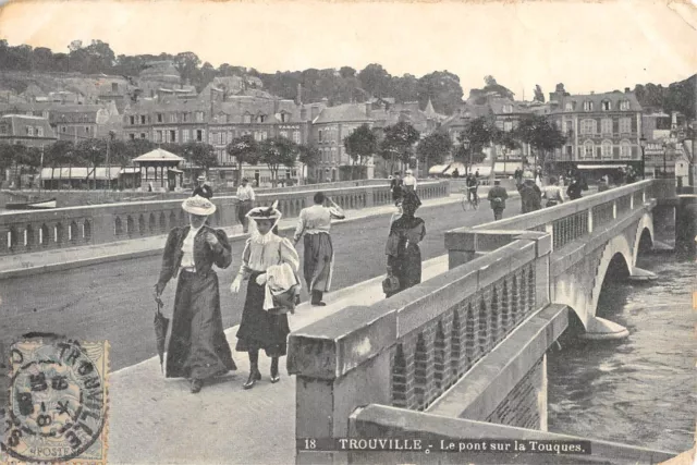 Cpa 14 Trouville Le Pont Sur La Touques