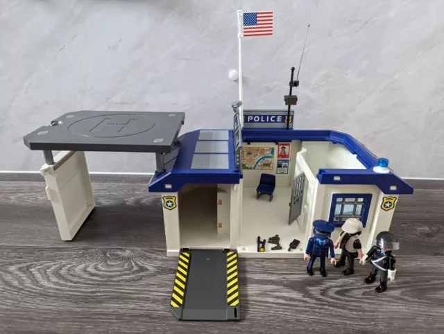 Playmobil police station 5917  take a long and carry