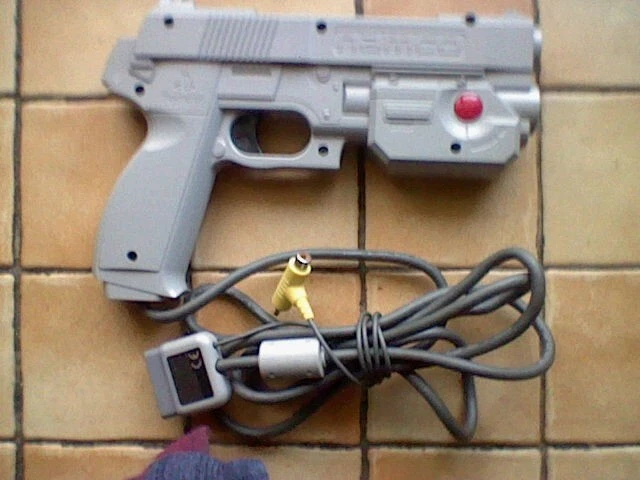 Pistolet Optique Namco Pour PlayStation 1 (PS1) - Bon État Fonctionnel