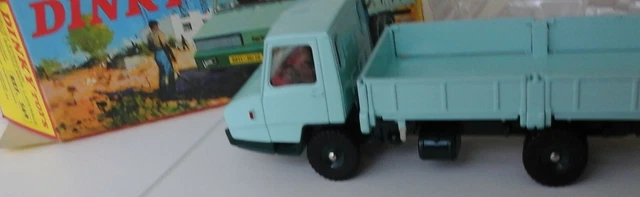 DINKY TOYS 569 - Berliet Stradair avec benne basculante latérale
